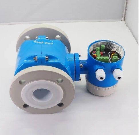効率的な水流量計 電気磁気 0.1-50l/Min 流量範囲 工業用